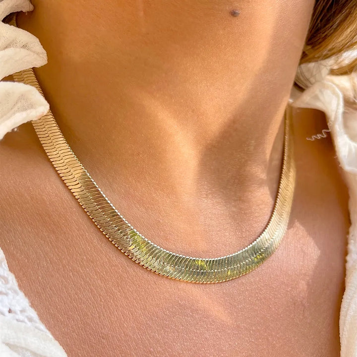 Classic Modern Flat Necklace, 18k Gold Plated