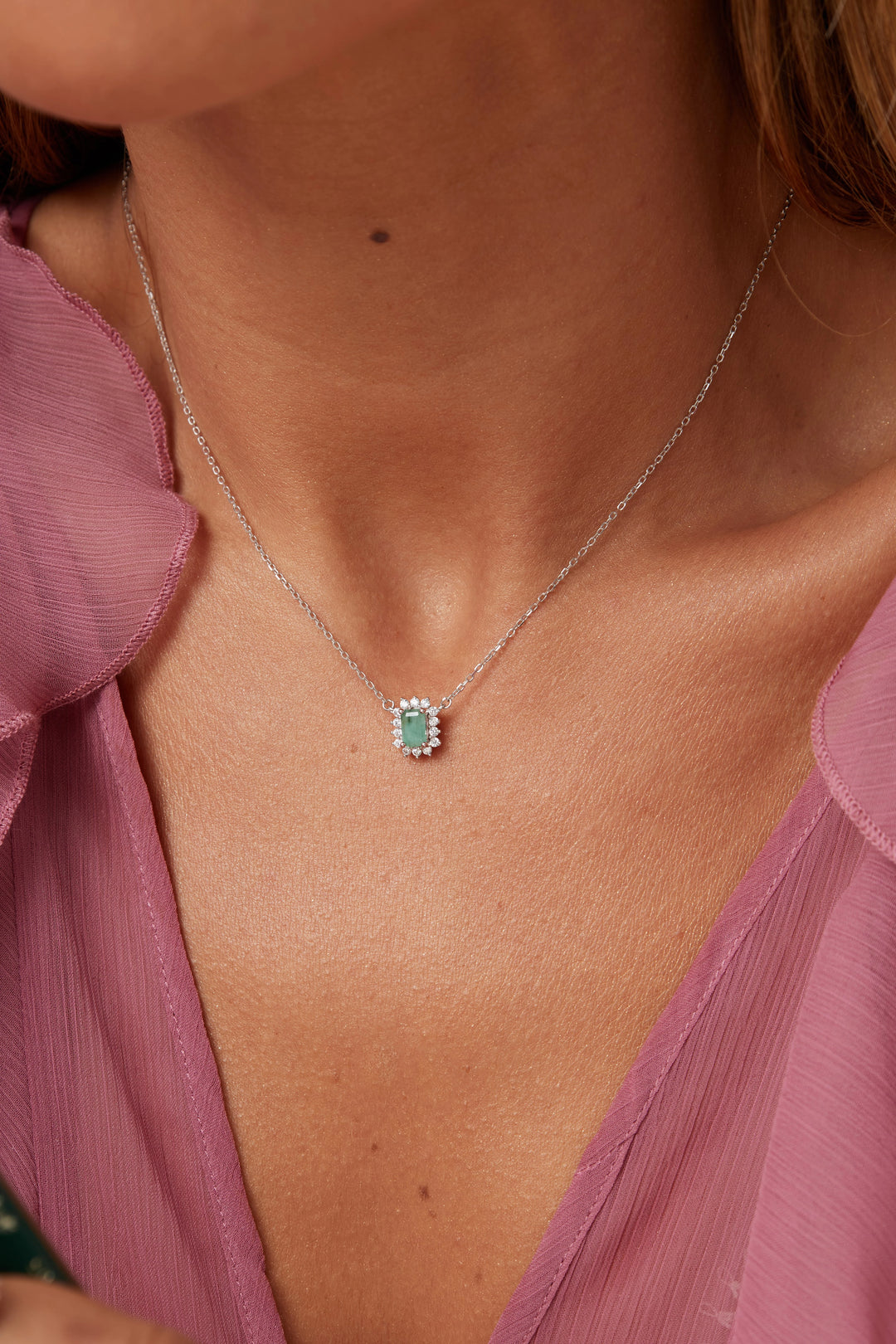 Bright Rectangle Natural Emerald 4x6mm and 0.50ct & 1.5mm D/VVS1 Moissanite Melee Necklace, 925 Sterling Silver