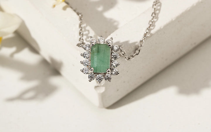 Bright Rectangle Natural Emerald 4x6mm and 0.50ct & 1.5mm D/VVS1 Moissanite Melee Necklace, 925 Sterling Silver