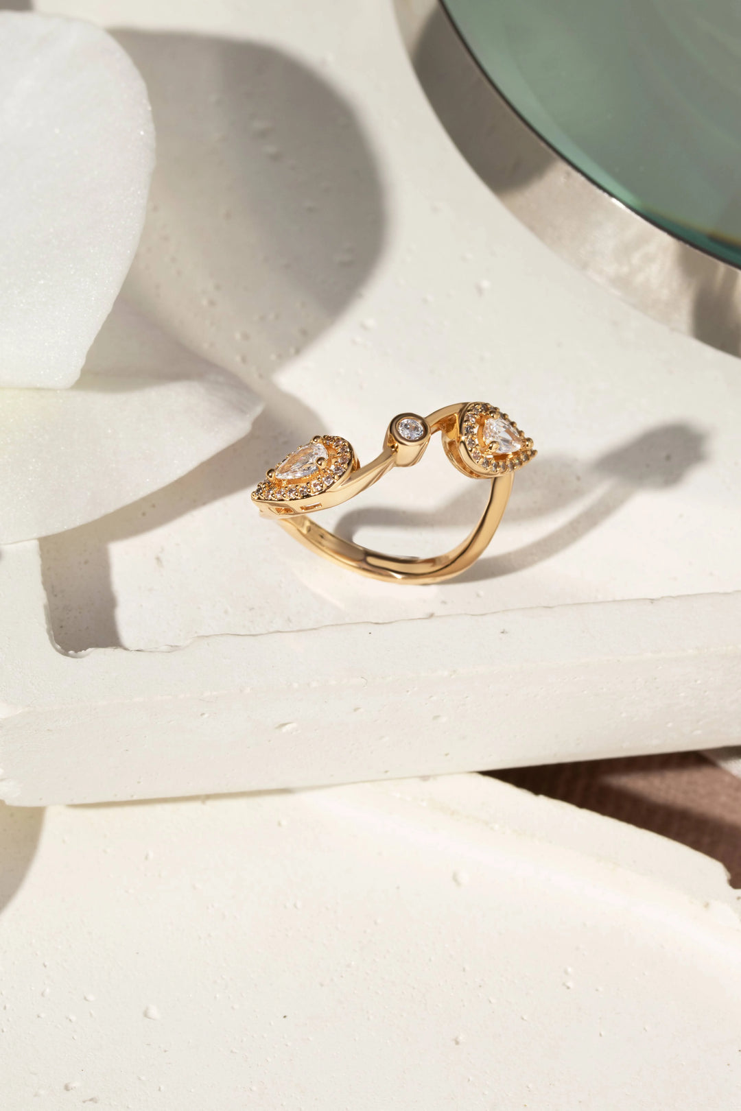 Bright Teardrop Twisted  White Cubic Zirconia Ring, 18k Gold Plated