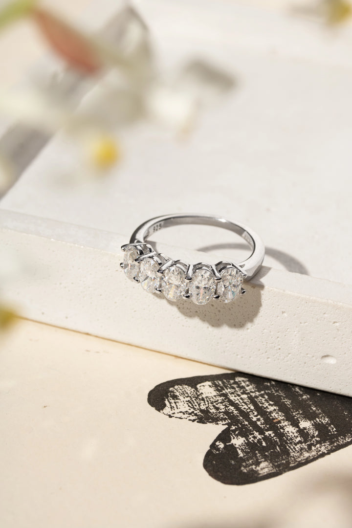 Bright Moissanite Oval Band Ring, 925 Sterling Silver