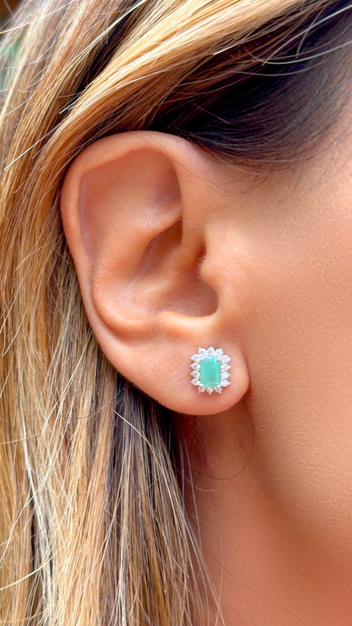 Bright Rectangle Natural Emerald 4x6mm and 0.50ct & 1.5mm D/VVS1 Moissanite Melee Stud Earrings, 925 Sterling Silver